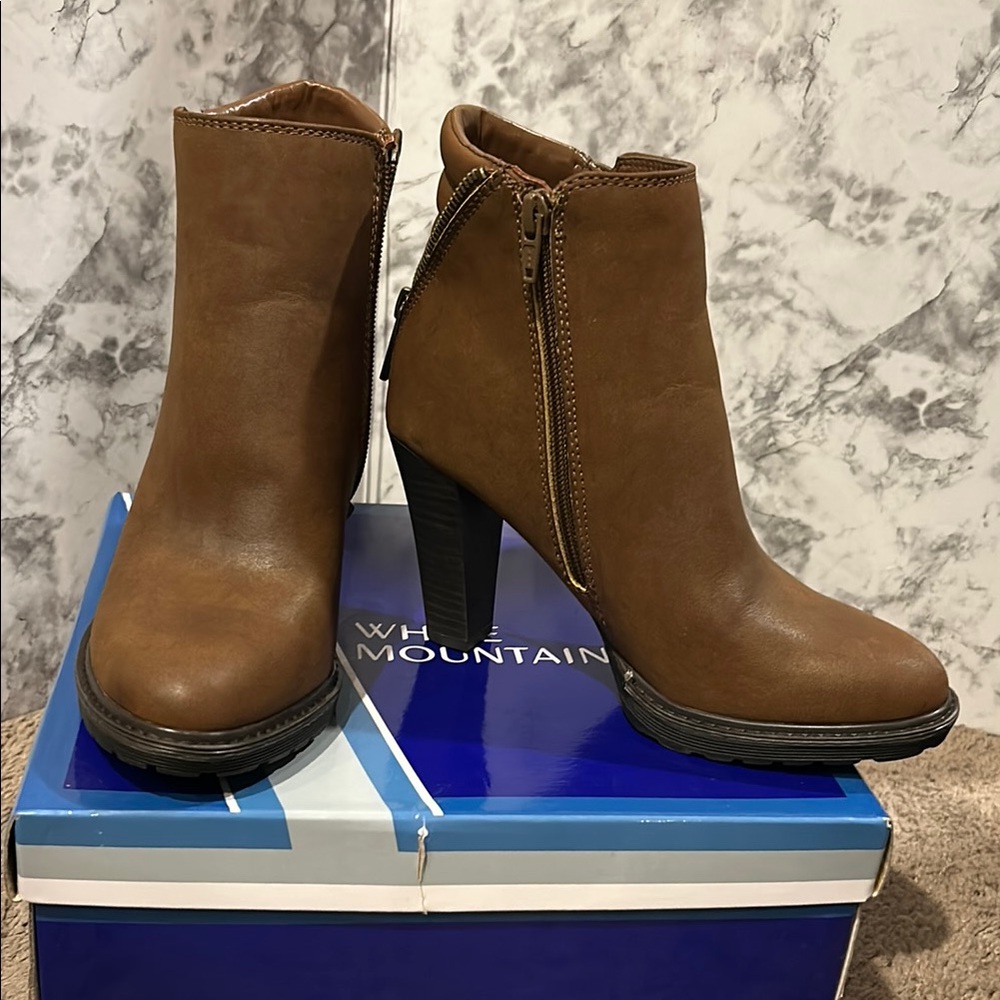 White Mountain Women's Brown Ankle Boots Size 7